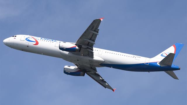 RA-73841:Airbus A321:Уральские авиалинии